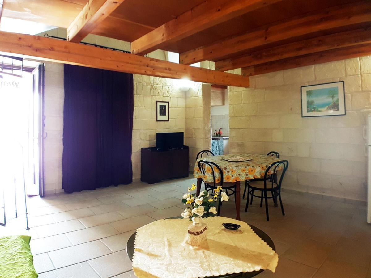 Oikia Vacanze Uggiano La Chiesa Casa Dante Dış mekan fotoğraf